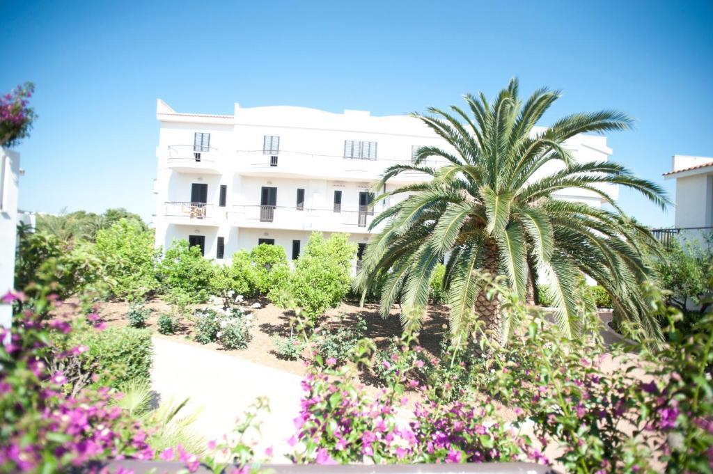 Oasiclub Hotel Vieste Buitenkant foto