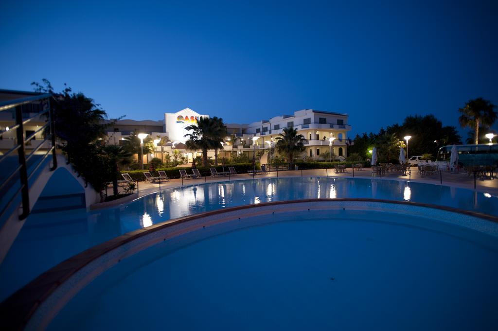 Oasiclub Hotel Vieste Buitenkant foto