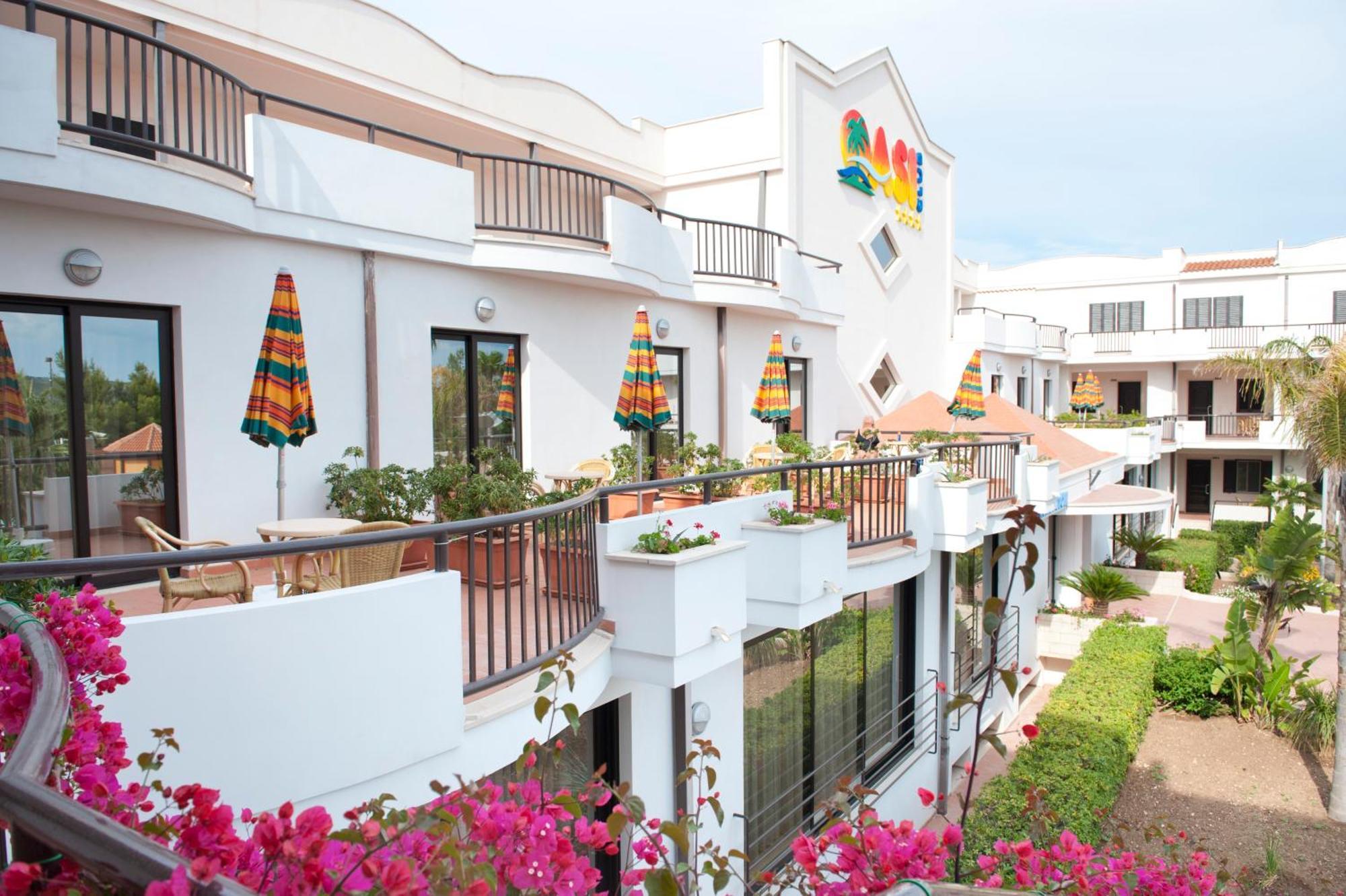 Oasiclub Hotel Vieste Buitenkant foto