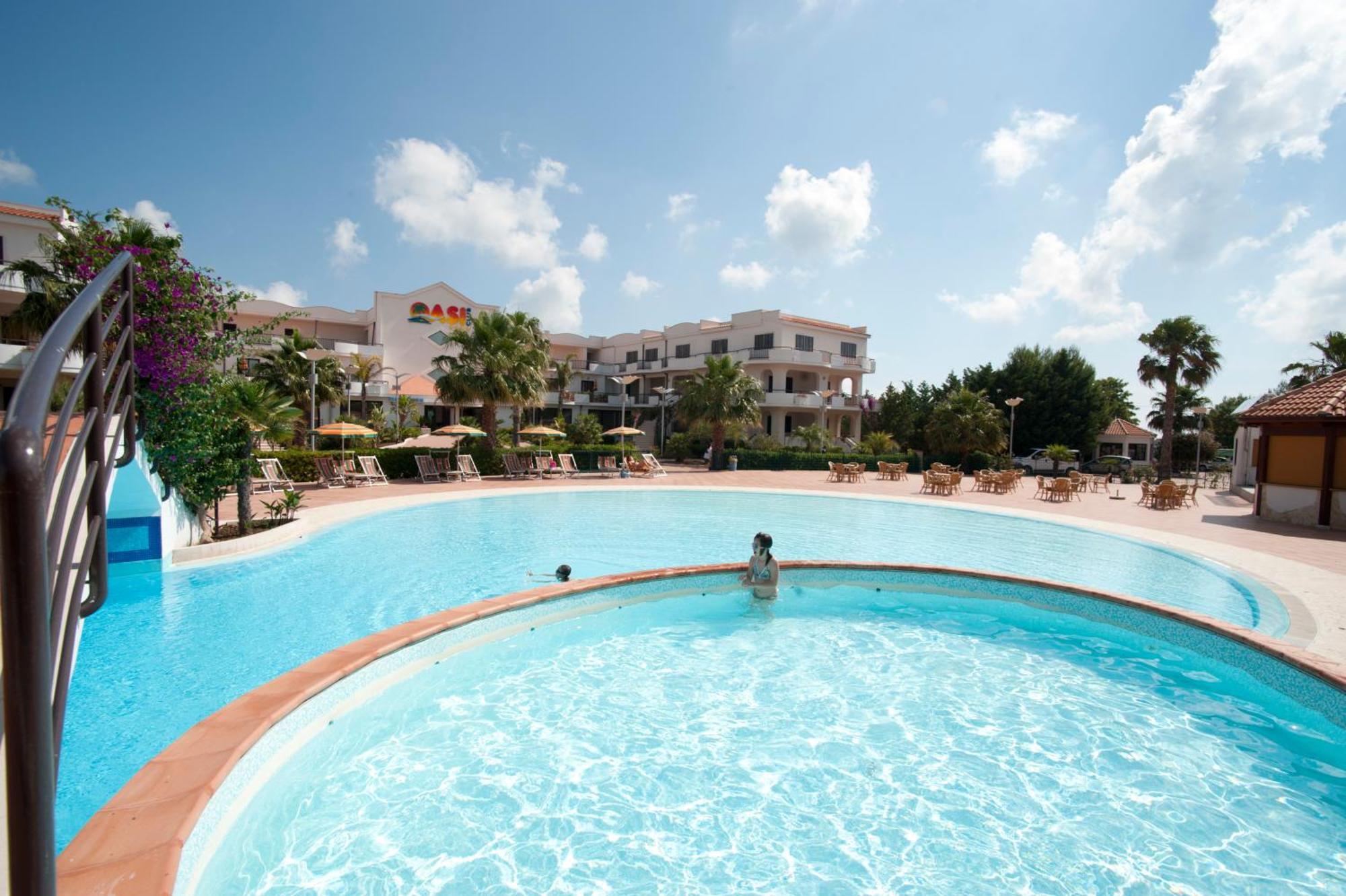 Oasiclub Hotel Vieste Buitenkant foto
