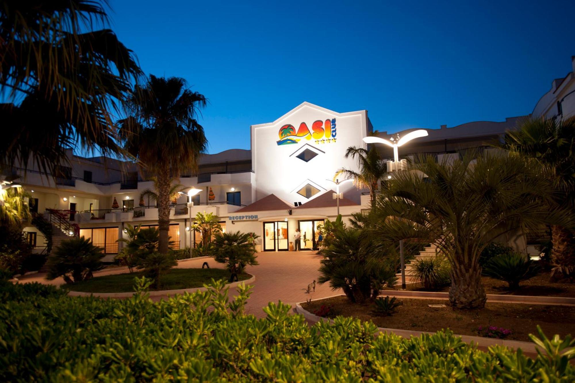 Oasiclub Hotel Vieste Buitenkant foto
