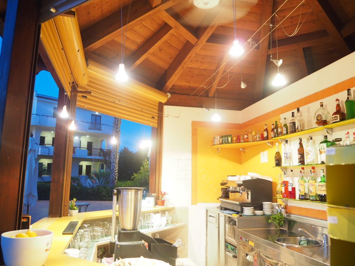 Oasiclub Hotel Vieste Buitenkant foto