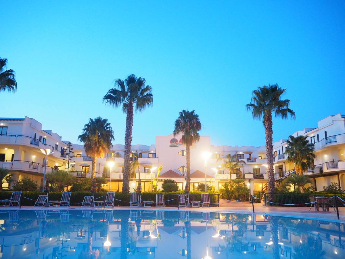Oasiclub Hotel Vieste Buitenkant foto