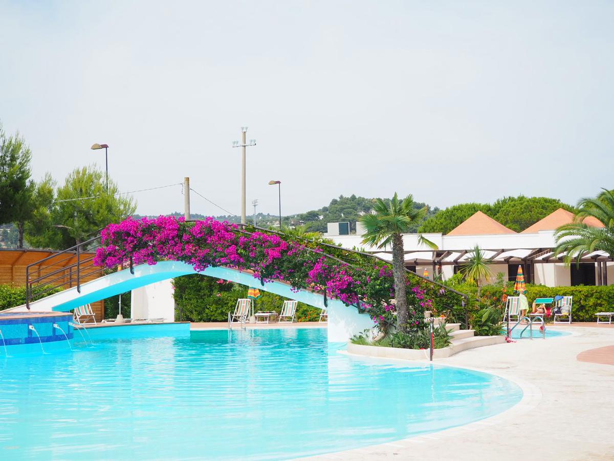Oasiclub Hotel Vieste Buitenkant foto