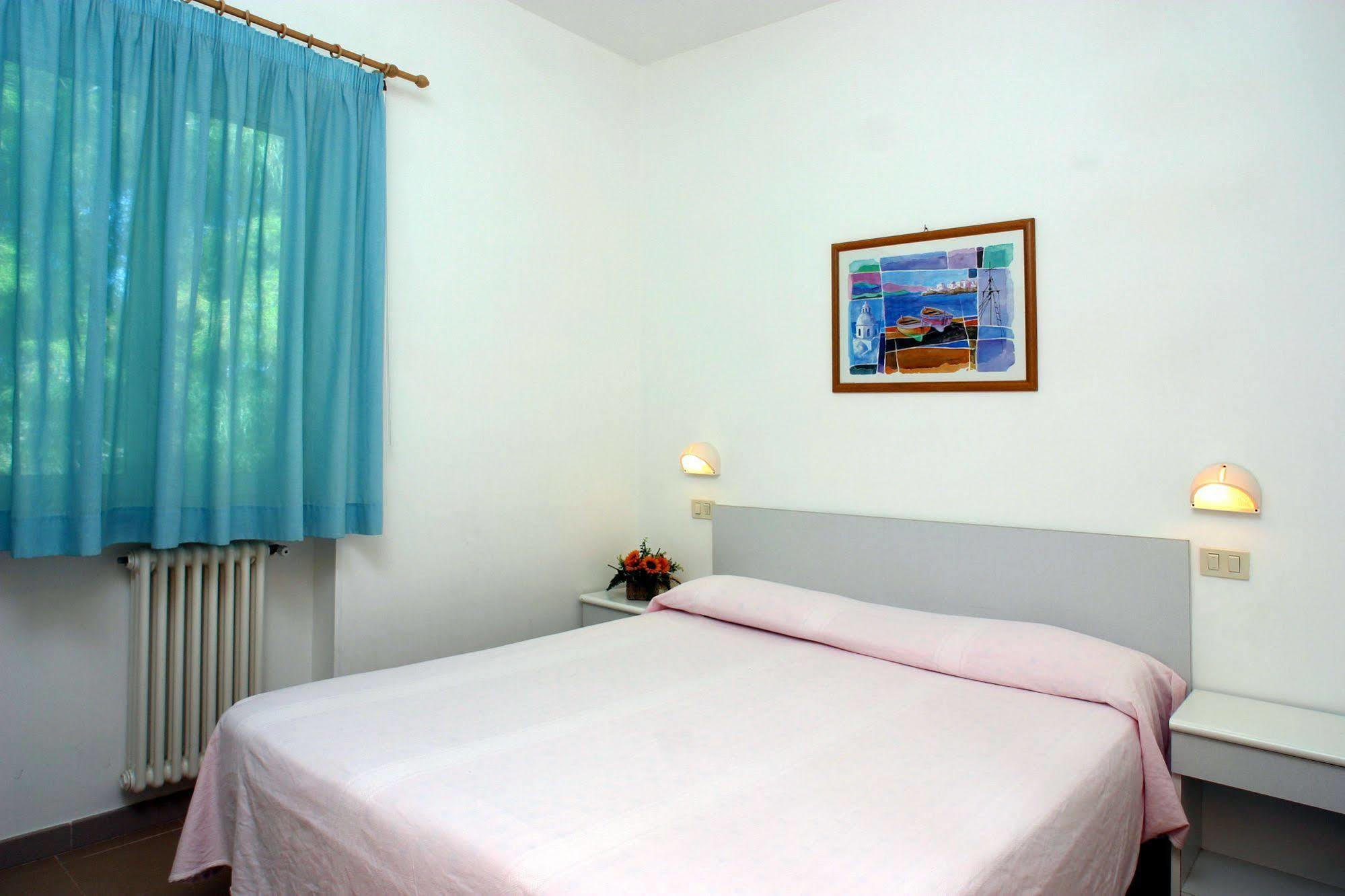 Oasiclub Hotel Vieste Buitenkant foto