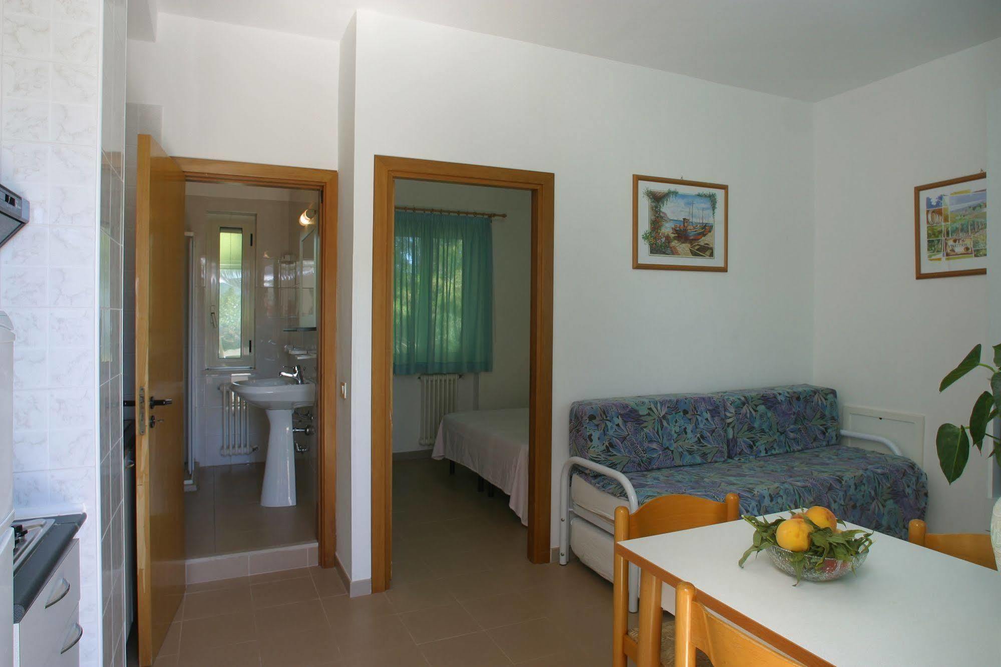Oasiclub Hotel Vieste Buitenkant foto